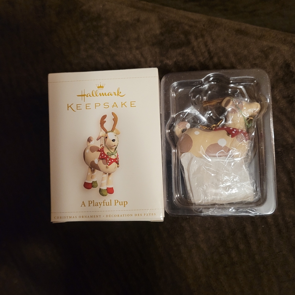 A Playful Pup Hallmark Ornament - moving legs
